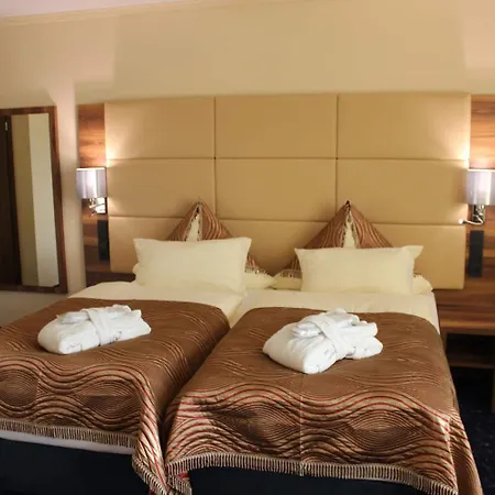 מלון Grand Empire