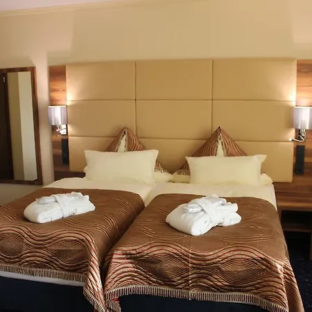 מלון Grand Empire