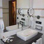 Grand Empire Hotel 4*