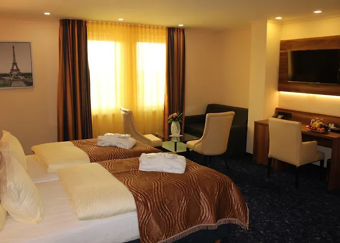 Отель Grand Empire 4*