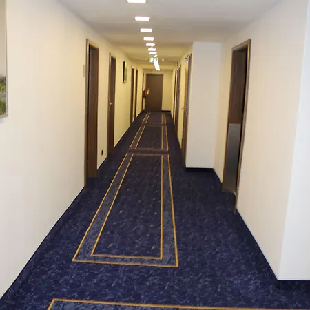 Grand Empire Hotel