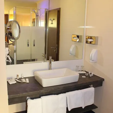 Grand Empire Hotel 4*